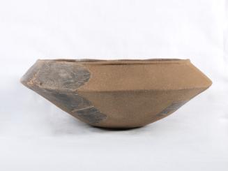Carinated bowl