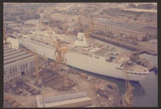 Docking of Cruise Ship "Sea Princess" at Malta Drydocks