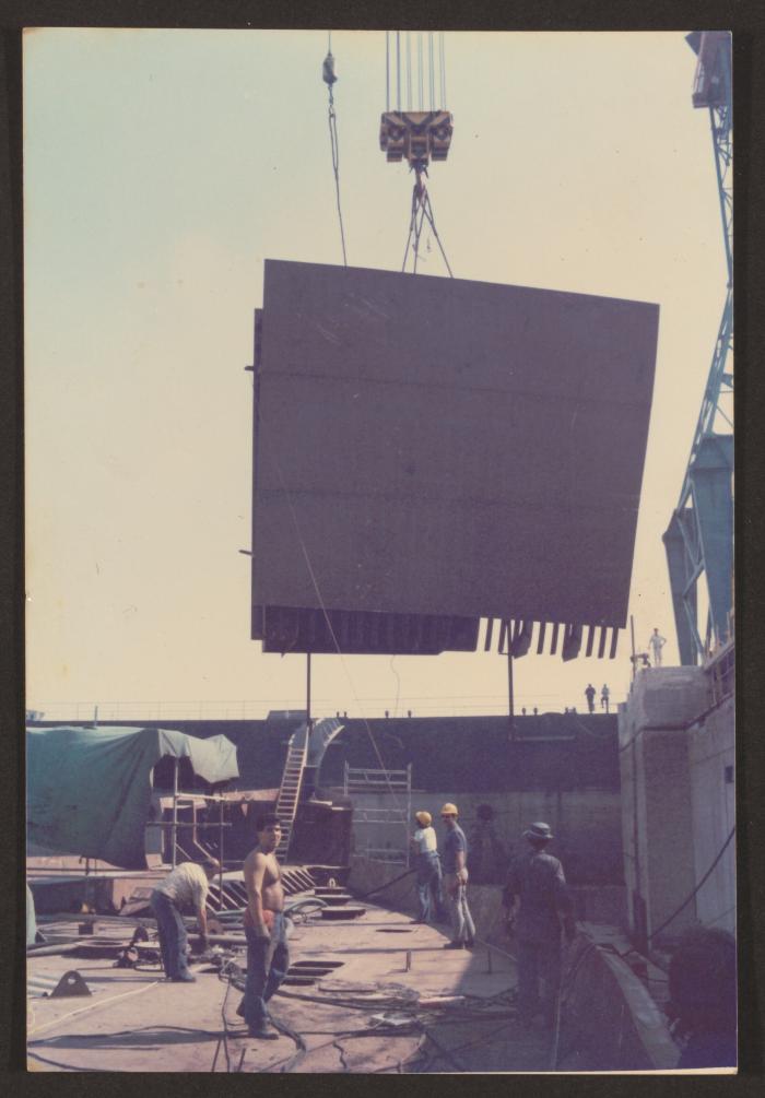 Malta Shipbuilding (MSCL) Hoisting in place Russian Vessel Hull 167 block in dock