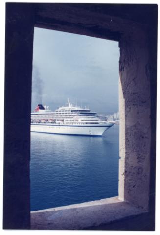 Malta Grand Harbour -  Passenger ship "Royal Viking Sun"  leaving Malta