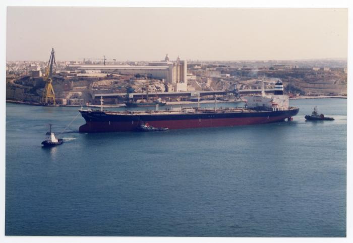 Malta Grand Harbour - Ship "Alandia Spray" leaving Malta Drydocks