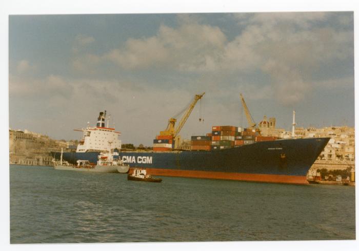 Malta Shiprepair Yard - Ship "Chicago Express" afloat repairs
