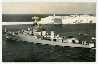 British Frigate Type 81 "MOHAWK" (F125) (1962) existing the Grand Harbour, Malta