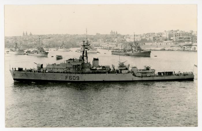 British Frigate of the LOCH class "LOCH CRAGGIE" (F609) (1944)