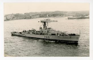 British Frigate of the LOCH class "LOCH GLENDHU" (F619) (1944)