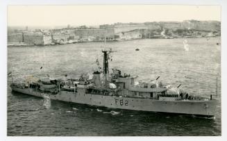 British sloop "MAGPIE" (F82) (1943)