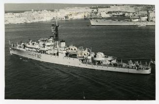 British Sloop, later BLACK SWAN class, "MAGPIE" (F28) (1943)