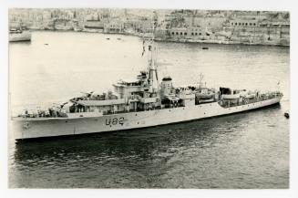 British Sloop, later BLACK SWAN class, "MAGPIE" (U82) (1943)