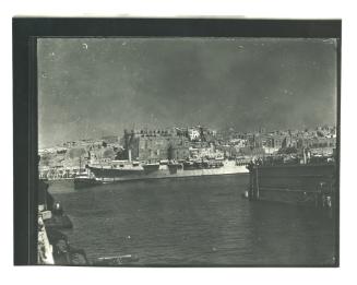 "HMS OCEAN" preparing to dock