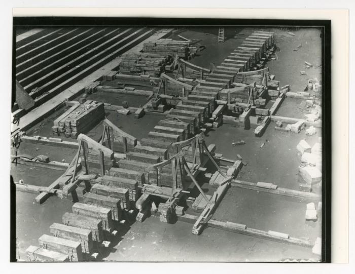 Dry docking arrangement blocks