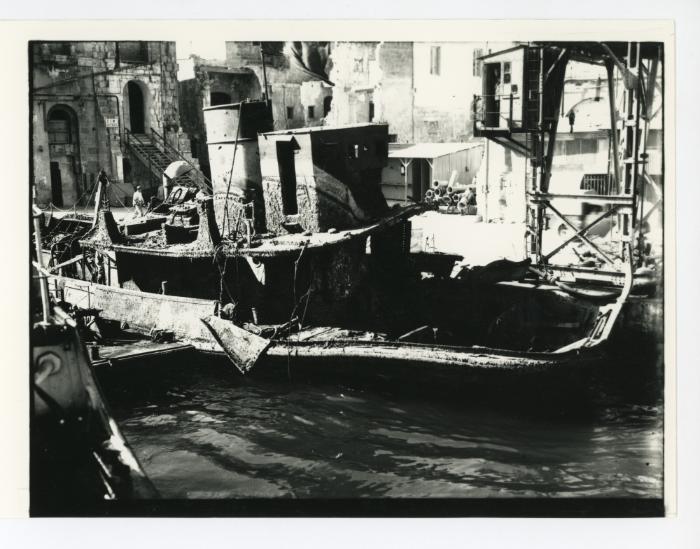 British yard tugboat (Victualling Dept.) "C-350" (WW2)