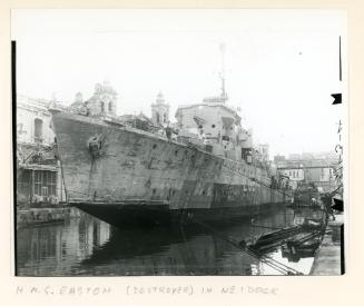 British destroyer, Hunt III class, "HMS EASTON" (1942) in No. 1 Dock