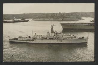 HMS Wren (F28)