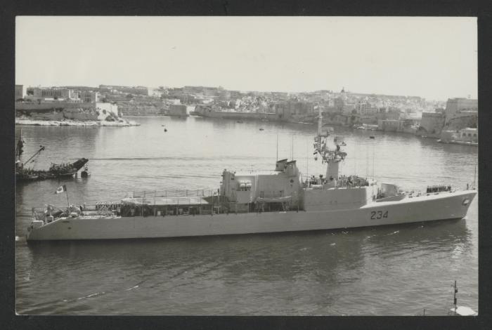 HMCS Assiniboine (DDH 234)