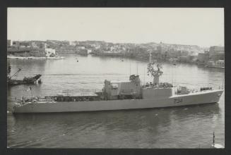 HMCS Assiniboine (DDH 234)