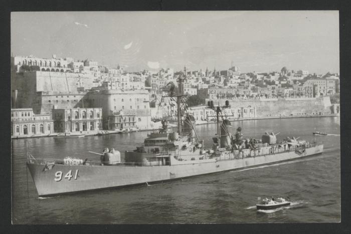 USS Du Pont (DD-941)