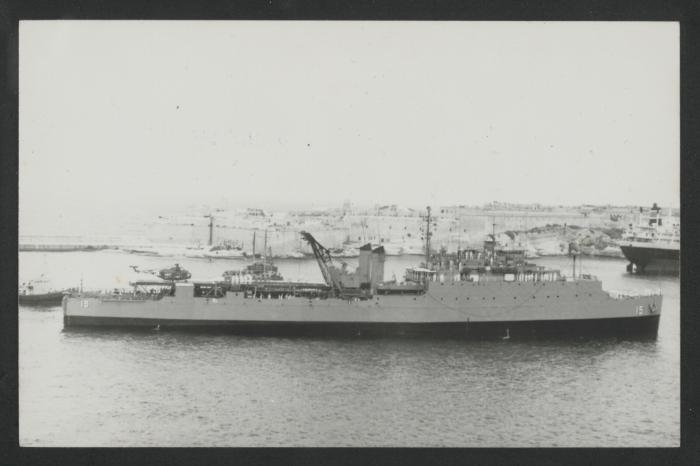 USS Shadwell (LSD-15)