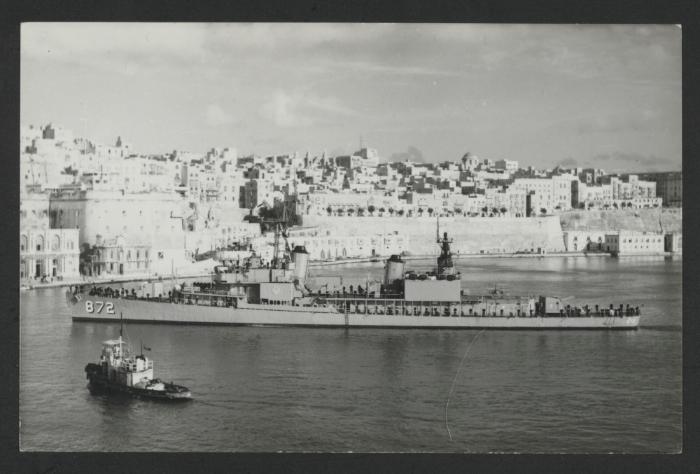 USS Forrest Royal (DD-872)