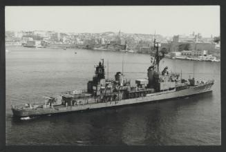 USS Leary (DD-879)