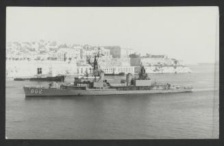 USS Vogelgesang (DD-862)