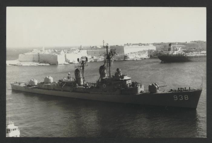 USS Jonas Ingram (DD-938)