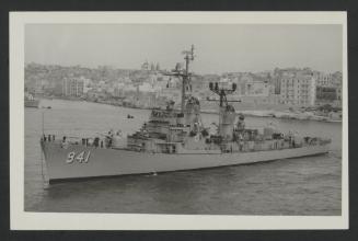 USS Du Pont (DD-941)