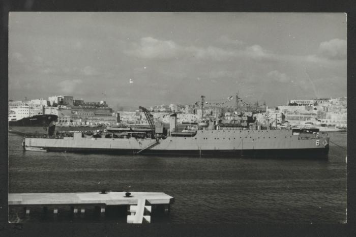 USS Lindenwald (LSD-6)