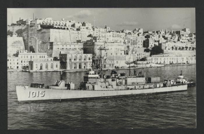 USS Hammerberg (DE-1015)