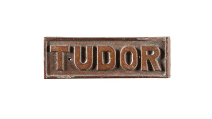 Tudor Pattern Badge Name Piece