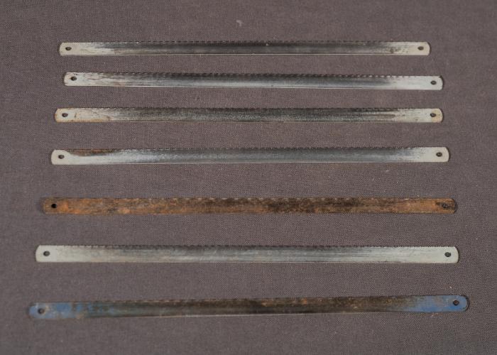 Set of seven hacksaw blades